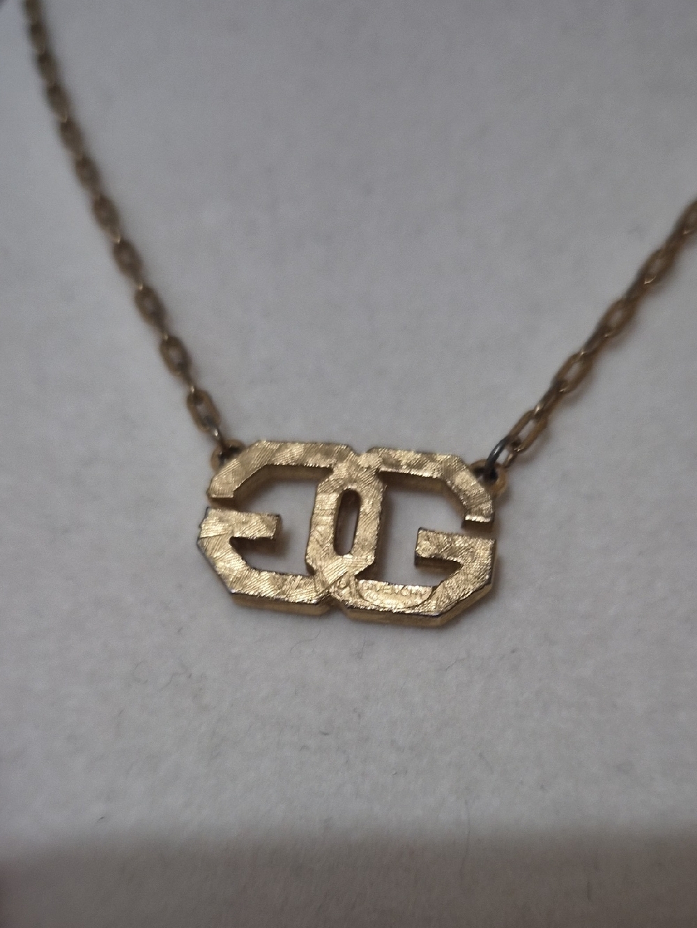 Vintage Givenchy Gold Plated Necklace - Picture 4 of 5